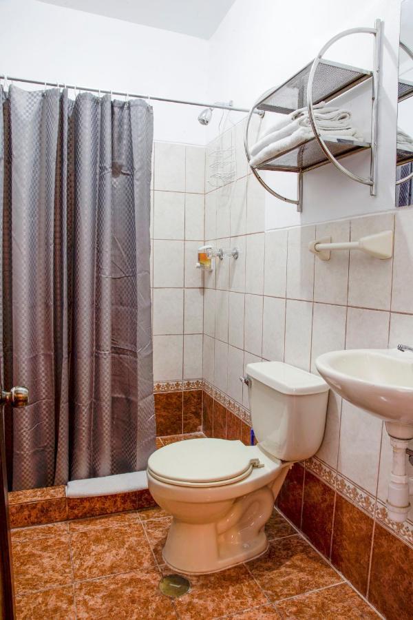 Bear Packer Hostel クスコ エクステリア 写真